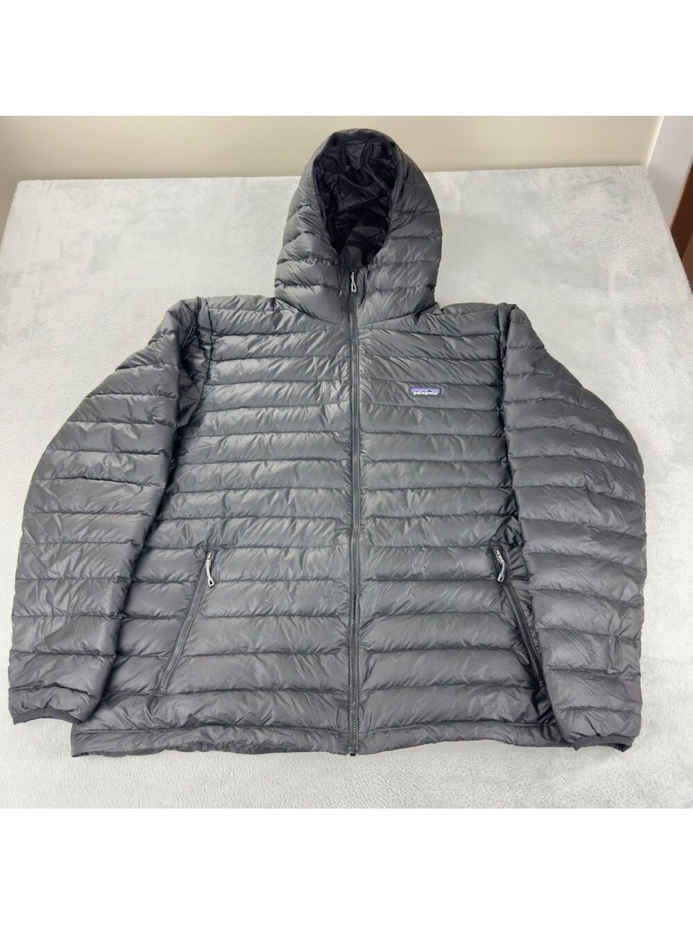 Patagonia NWOT Men's Size XXL Down Sweater Hoody 84701 Style Number w/Flaws